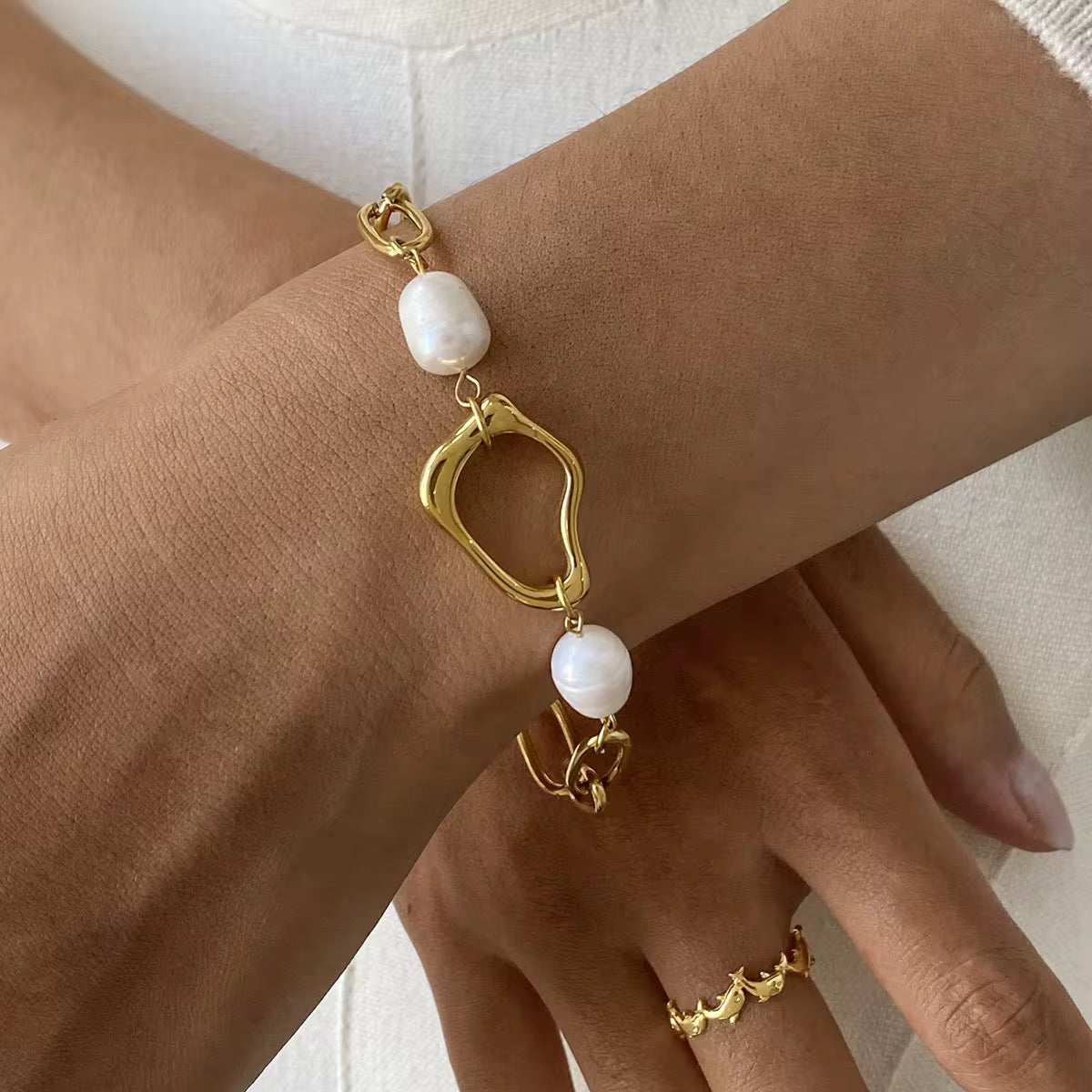 Chloé chain bracelet